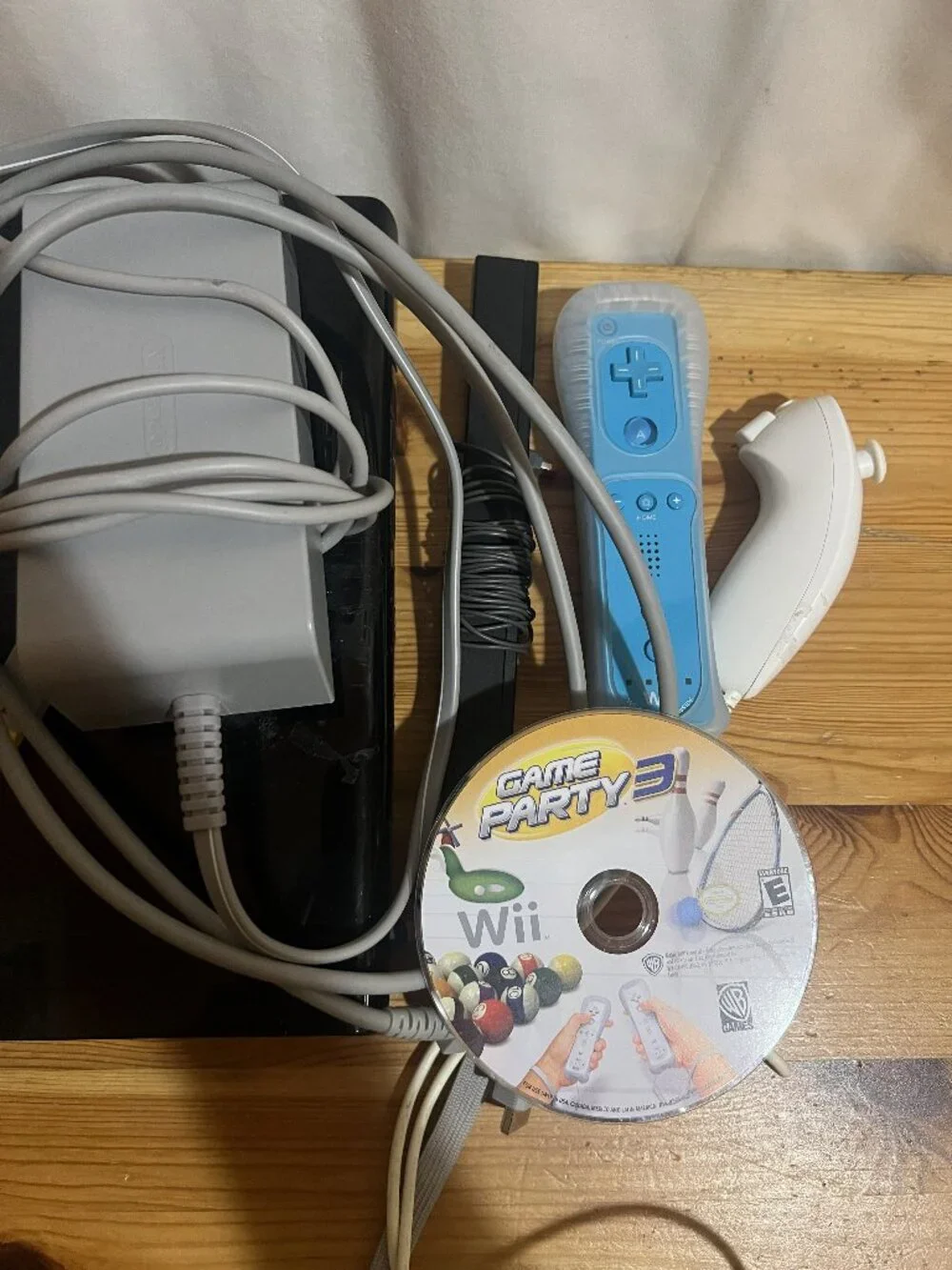 Nintendo Wii U Console with Cables, No Gamepad, Sensor Bar, Controller, Nunchuck